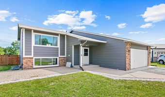 13693 Hidden Creek Dr, Andover, MN 55304