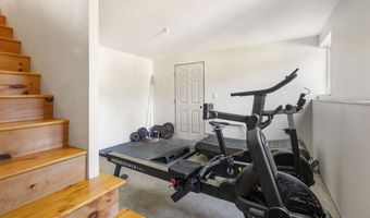 7 Woodlawn Rd, Raymond, NH 03077