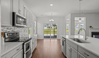 131 Sandy Springs Rd, Aberdeen, NC 28315