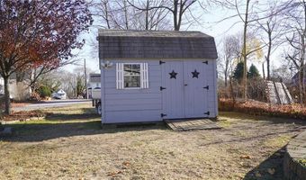 40 Lawn St, Attleboro, MA 02703