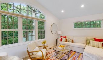 8606 FALKSTONE Ln, Alexandria, VA 22309
