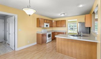 839 Poe Ave, Ames, IA 50014