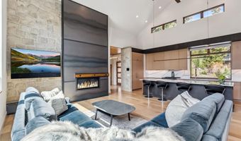 427 WHISPERING PINES Cir, Blue River, CO 80424