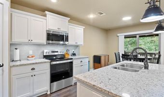 5 Inskid Ln, Bella Vista, AR 72714