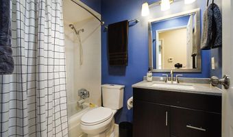 1012 Stuyvesant Ln, Ballwin, MO 63011