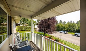 906 Delaware Dr, Buffalo, WY 82834