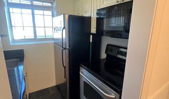 820- A WASHINGTON St 327, Alexandria, VA 22314