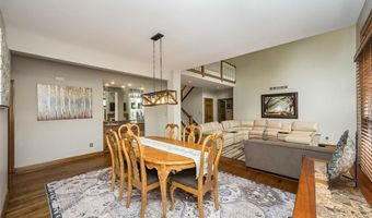 639 Wood Fern Dr, Ballwin, MO 63021