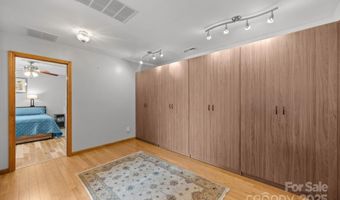 210 Meadow Run Ext, Asheville, NC 28806