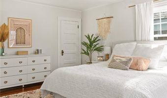 35 Hall Ave, Newport, RI 02840