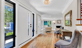 7601 PERSIMMON TREE Ln, Bethesda, MD 20817