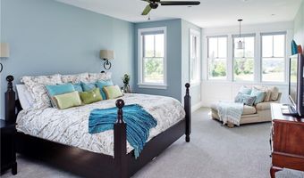 3 Amore Ln, East Greenwich, RI 02818