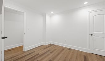 15 SEATON Pl NE 1, Washington, DC 20002