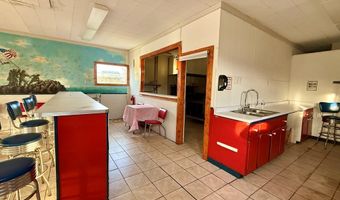 21 Fair St, Baxley, GA 31513