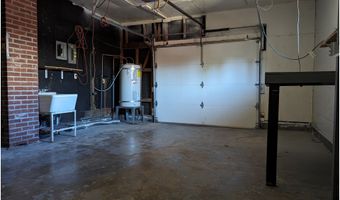 916 HARRISON St, Oregon City, OR 97045