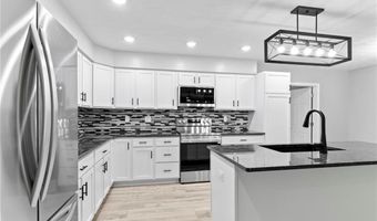 934 E Crothersville Rd, Austin, IN 47102