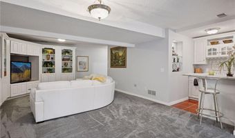 1511 Colleen Ave, Arden Hills, MN 55112