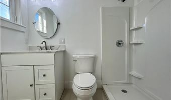 45 Trout Dr, Middletown, RI 02842