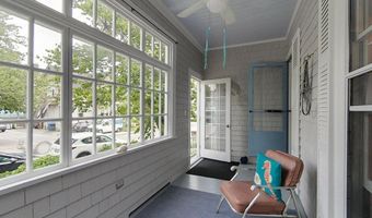 2 Summer St B, Newport, RI 02840