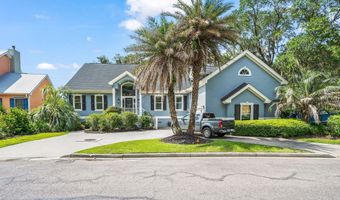 5 Petigru Dr, Beaufort, SC 29902