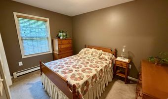 32 Albe Dr, Bennington, VT 05201