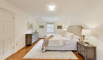 4238 50TH St NW, Washington, DC 20016