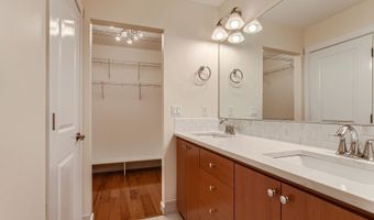 8006 SE SPORRI Ln, Milwaukie, OR 97267