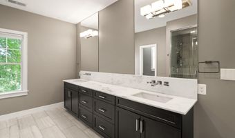 4226 40TH St N, Arlington, VA 22207
