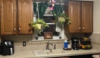 15224 Champaign Rd, Allen Park, MI 48101