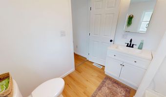 608 COLLEGE St, Barrackville, WV 26559