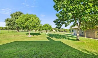 150 Ellis Spring Dr, Weatherford, TX 76085