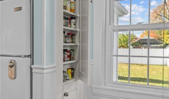 1 Fales St, East Providence, RI 02915