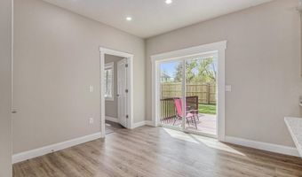 6 Maple Village Ct, Ann Arbor, MI 48103