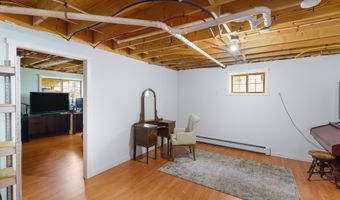 211 Oak St, Bath, ME 04530