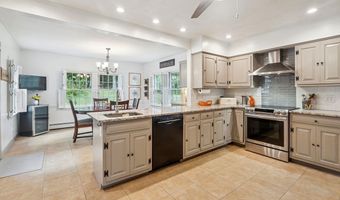1 Brimstone Hill Rd, Amherst, NH 03031