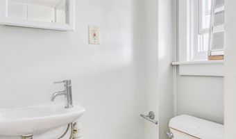 29 Landry St, Bristol, CT 06010