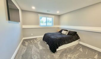 11127 Waterpoint Dr, Allendale, MI 49401