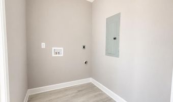 1215 Maryland Dr, Albany, GA 31707