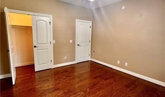 15 Thackery Ln, Bella Vista, AR 72714