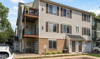 15548 Float Ln 104, Apple Valley, MN 55124