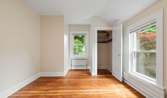 22-26 Carver St, Bridgeport, CT 06610