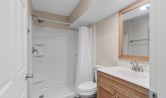 3561 GRAND MEADOWS Xing, Neenah, WI 54956