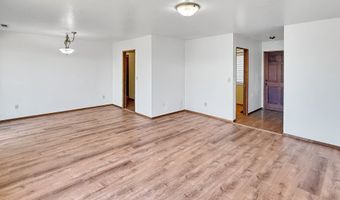 824 KEVIN Pl, Brookings, OR 97415