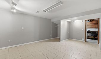 832 Wendevy Ct, Ballwin, MO 63011