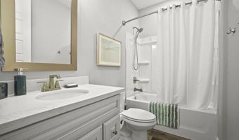 121 Grande View Dr, Biloxi, MS 39531