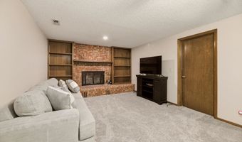 4109 N Danbury St, Bel Aire, KS 67220