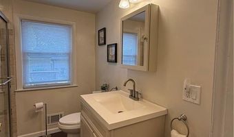 124 Zinnia Dr, Cranston, RI 02920