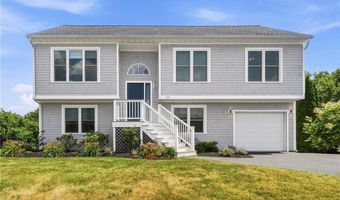 39 Hope Ln, Narragansett, RI 02882