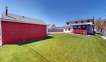 406 Giles Pl, Albert Lea, MN 56007