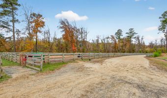 52 Hill Rd, Allentown, NJ 08501